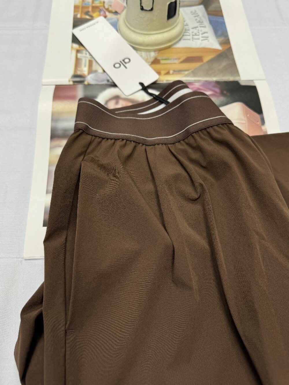 Regular🔹 ALO Yoga  Women's Classic Espresso Straight Leg Suit Up Trousers (NWT) - Picture 5 of 8